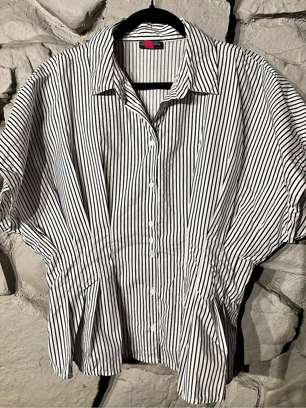Vince Camuto Striped Button Down Shirt in White & Black Size Medium